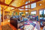 Panoramic Paradise - Entry Level Common Area